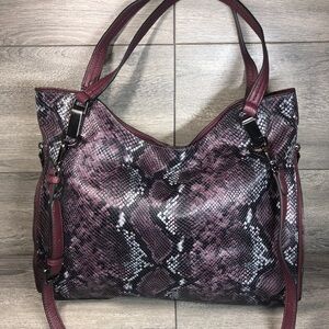 Vince CAMUTO Shoulder bag